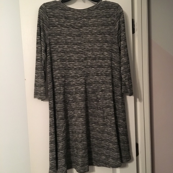 Cute 3/4 Length Sleeve Dress - Picture 2 of 3